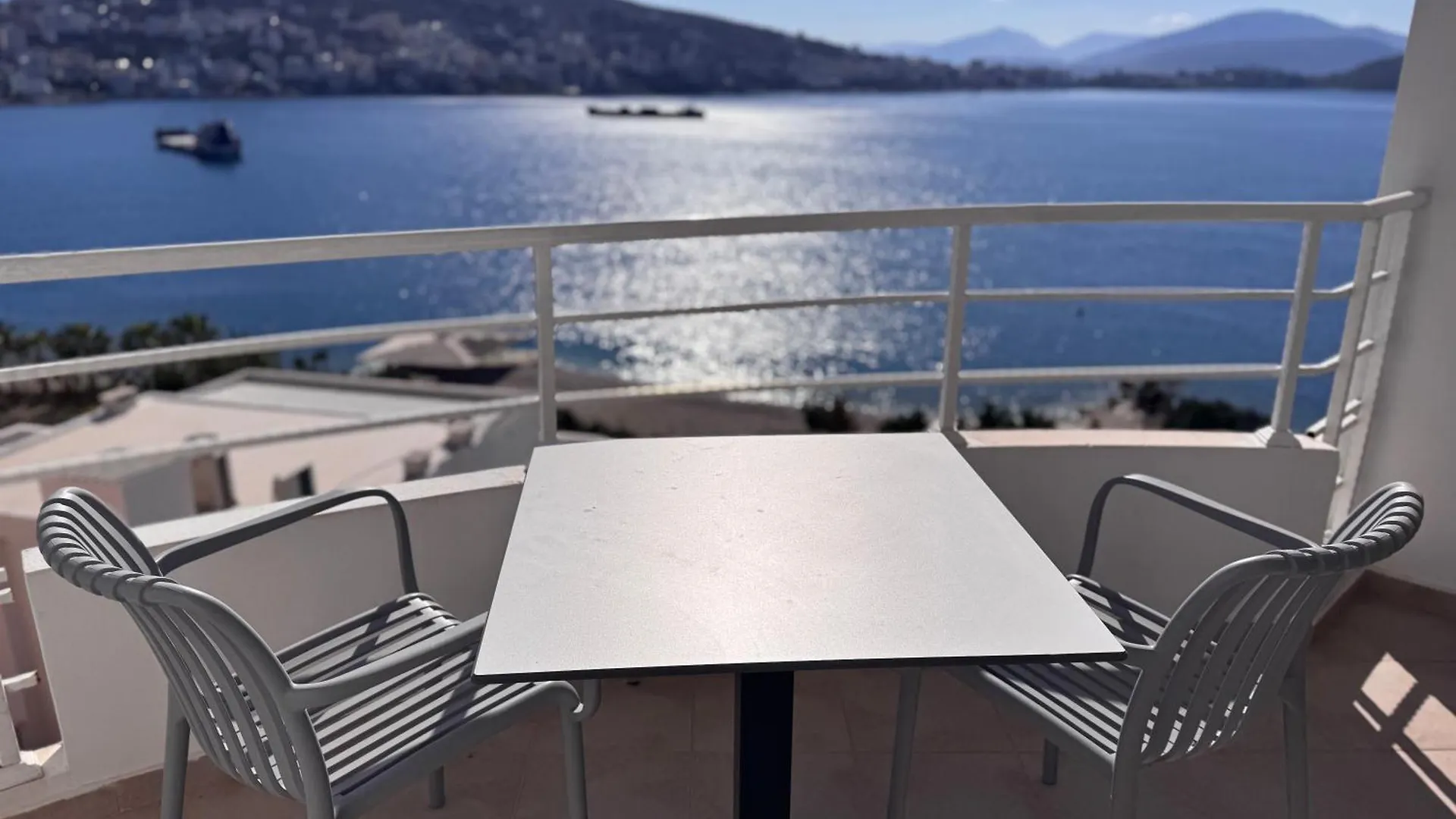 ホテル Airstay Seaview Saranda