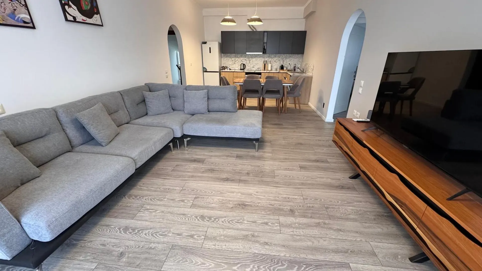 Airstay Seaview Saranda アルバニア